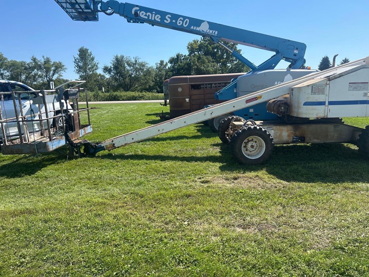 marklift-ch44c-manlift-image-2