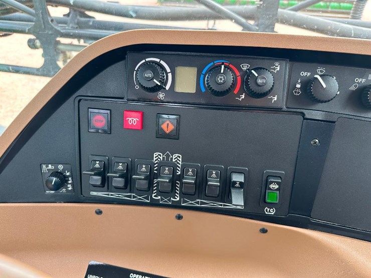 2012-john-deere-4730-image-91