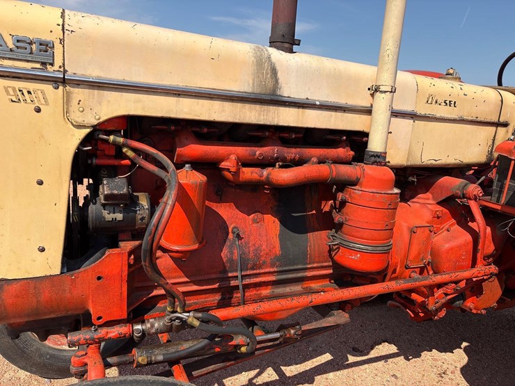 1957-case-900-tractor-image-20