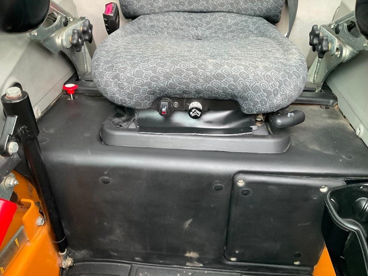 2022-case-tr340b-image-33