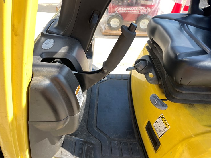 #6277-•-2011-hyster-40-lp-forklift-image-25