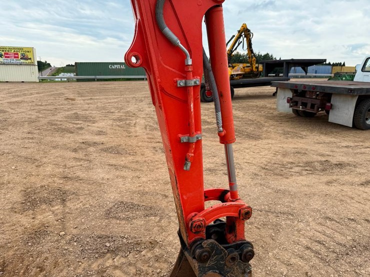 2021-kubota-kx71-3-image-33