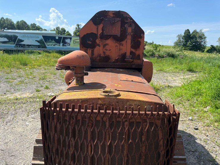 caterpillar-d4-air-compressor-tractor-image-26