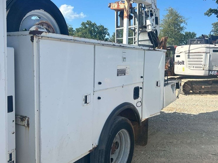 ford-f550-image-11