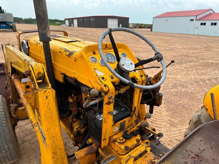 massey-ferguson-30-image-26