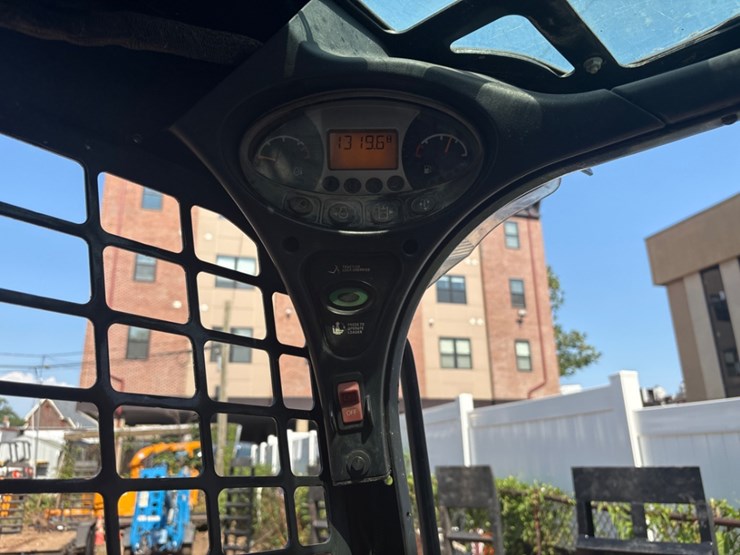 2019-bobcat-s570-image-13