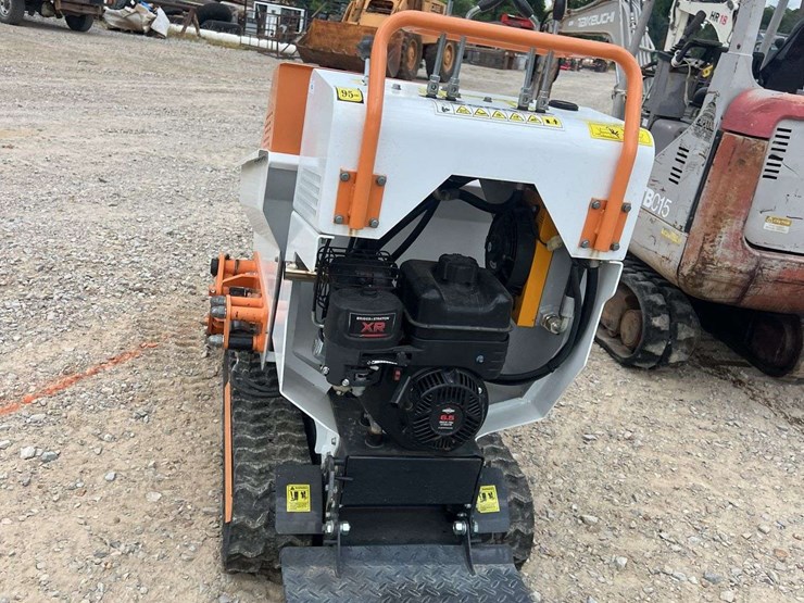 landherq-stand-on-track-loader-image-3