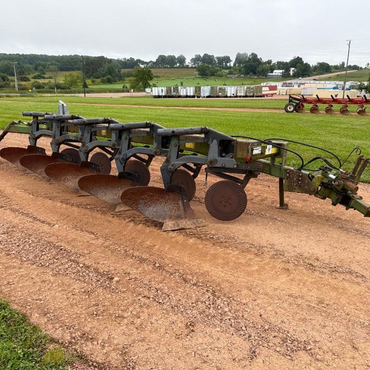JOHN DEERE 2700