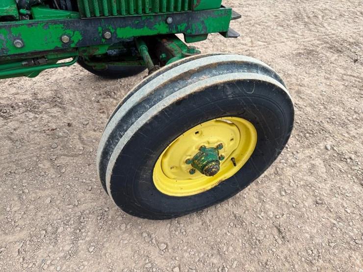 john-deere-2640-image-9