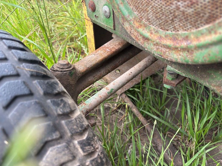 john-deere-110-image-39