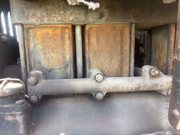 caterpillar-twenty-crawler-image-40