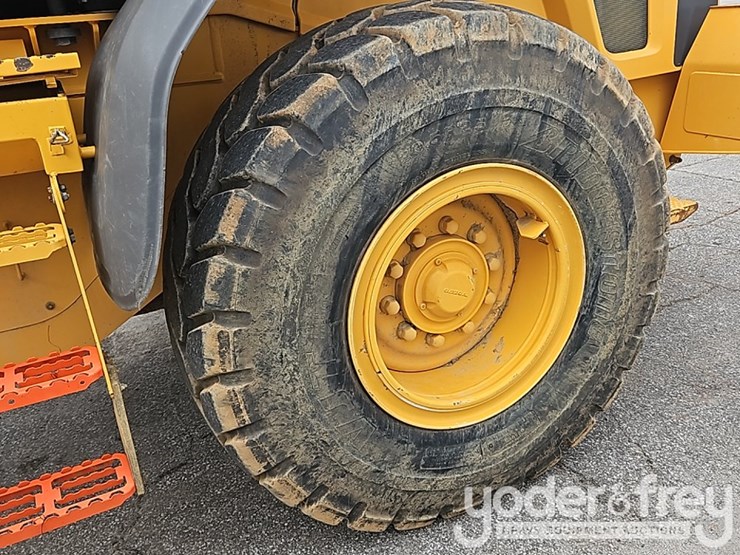 2019-volvo-l60h-image-14
