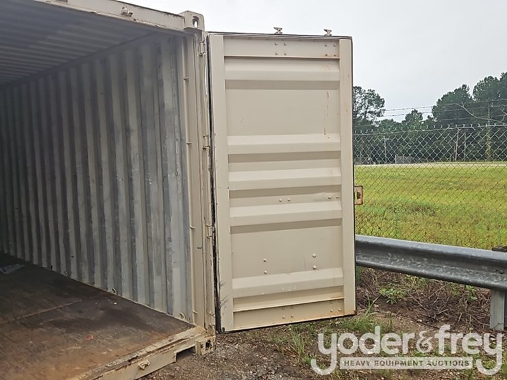 40'-container-single-walk-door,-2-side-doors-image-9