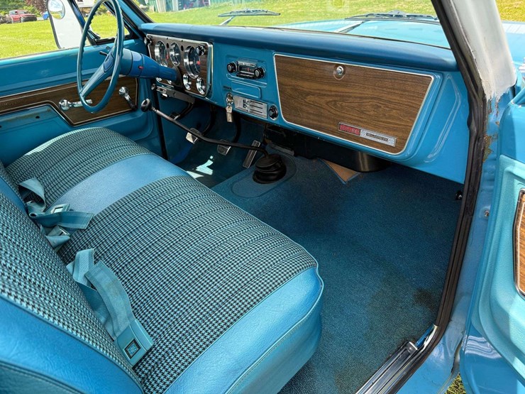 1972-chevrolet-c20-image-24