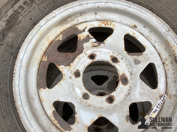 235/85r16-tires-&-rims-image-13