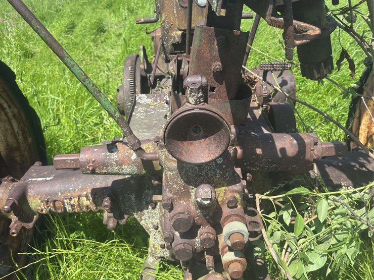 john-deere-model-b-image-39