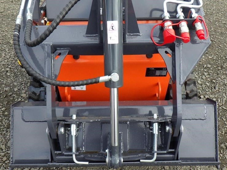 2025-tpm-t460-skid-steer-tracked-loader-image-7