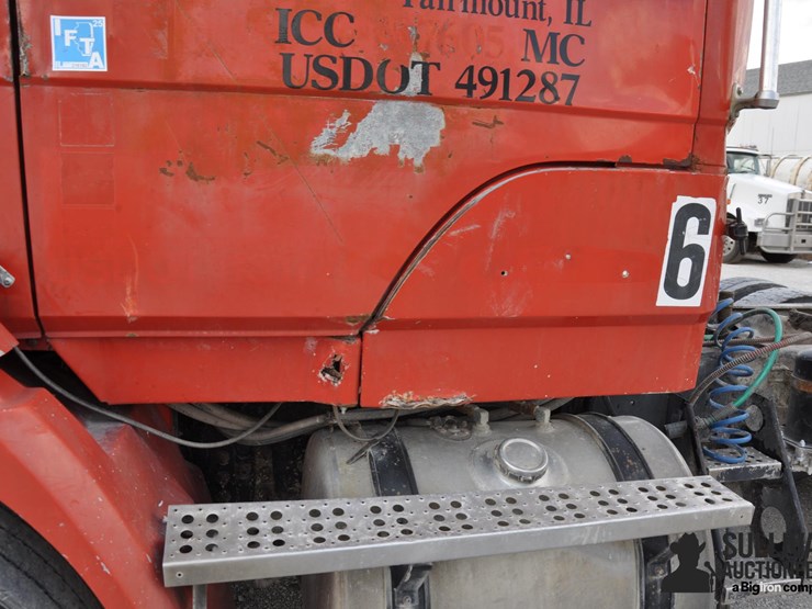 1991-freightliner-flc112-t/a-truck-tractor-image-14
