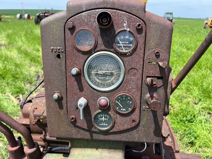 john-deere-720-standard-diesel-image-25