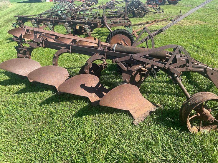 antique-plow-image-8