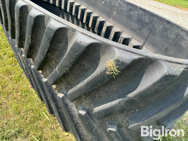 goodyear-30"-quad-track-track-image-10