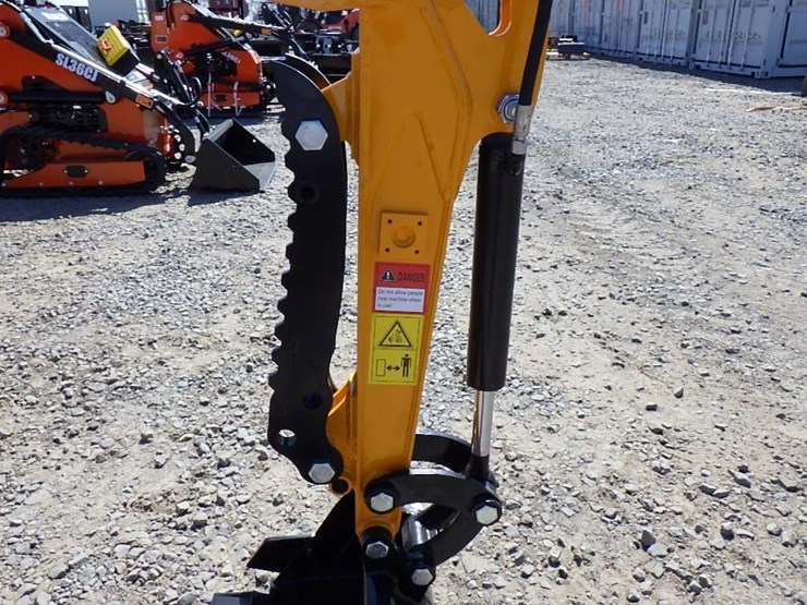 2025-vicsec-vc13-hydraulic-excavator-image-13