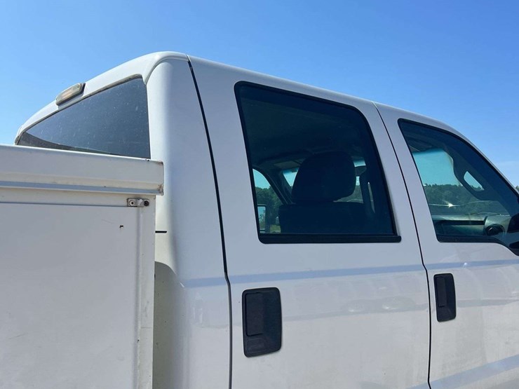 ford-f350-xl-image-19