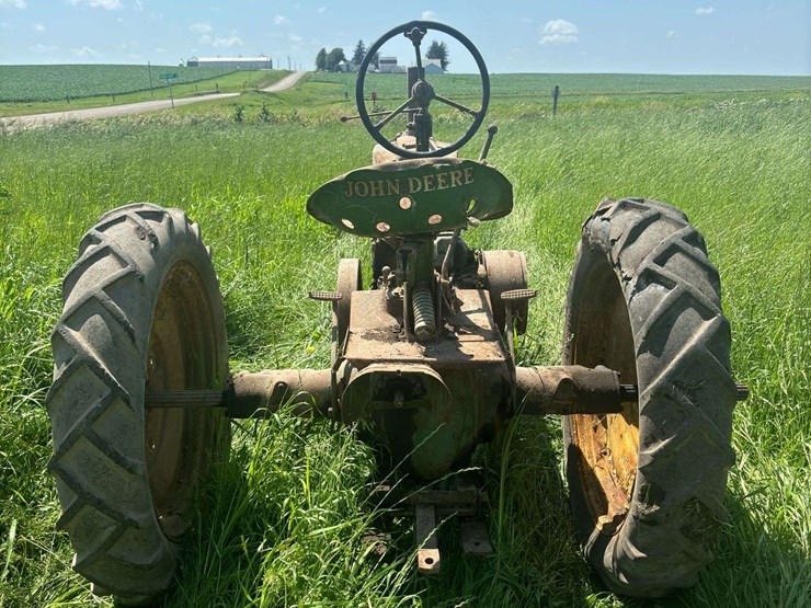 john-deere-h-image-3
