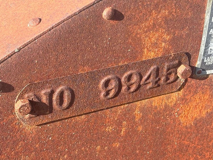 huber-4-cylinder-tractor-image-66