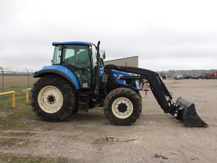 2015-new-holland-t5.105-image-1