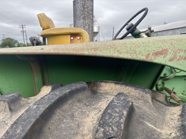 john-deere-2510-image-22