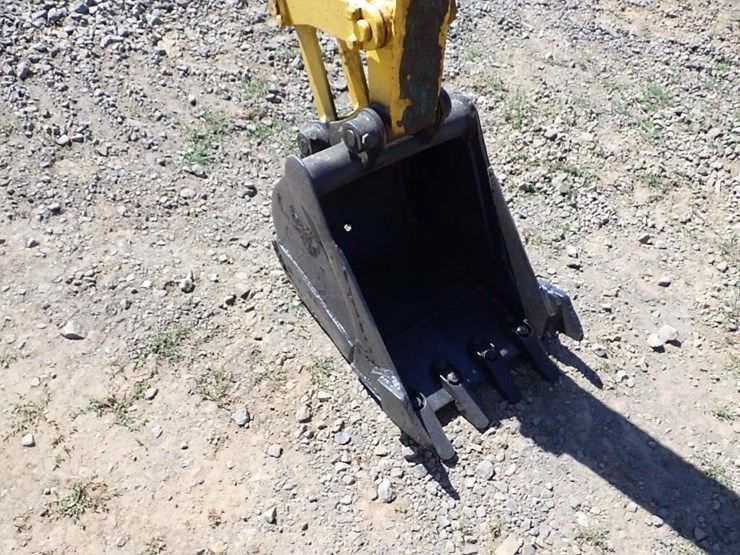komatsu-pc12uu-image-8