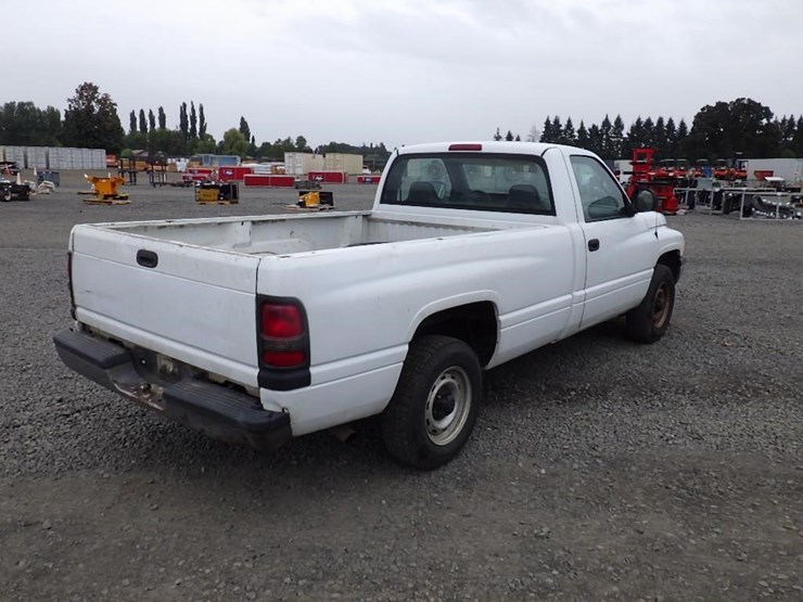2001-dodge-1500-image-4