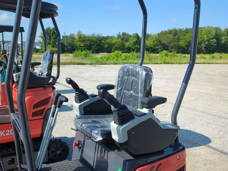 cfg-industrial-mini-excavator---mx15rx-(2025)-image-11