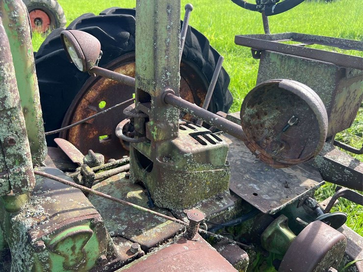 john-deere-model-b-image-52