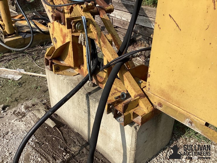 turner-32"-3-pt-side-mower-image-11