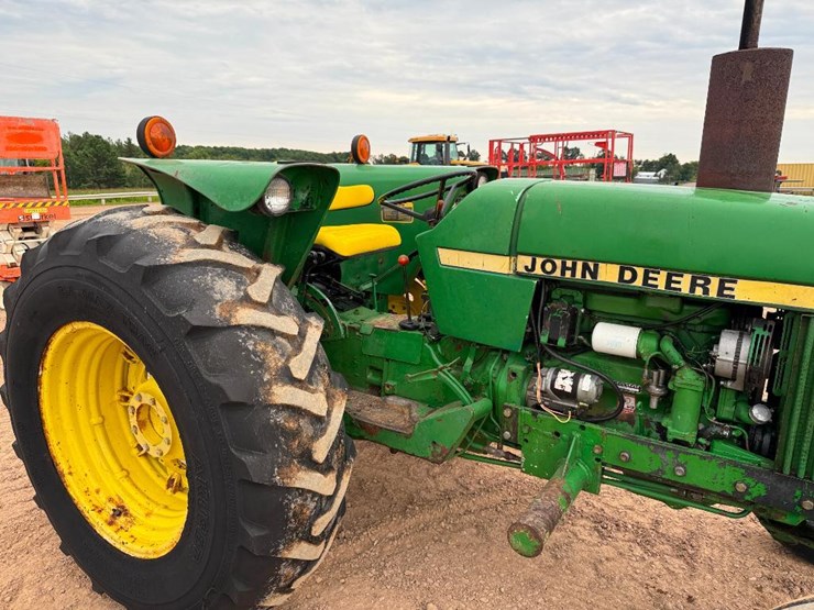 john-deere-2640-image-15