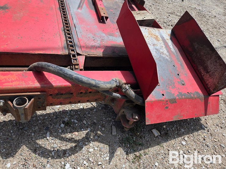 farmhand-1001-small-square-bale-accumulator-image-15