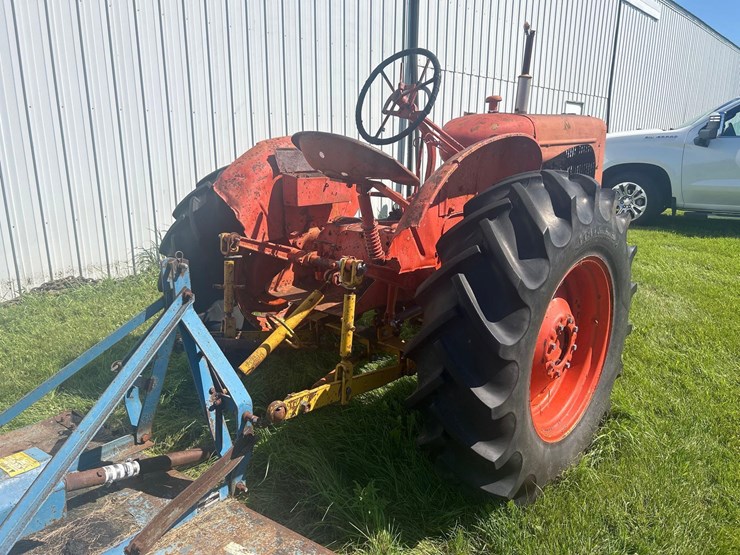 allis-chalmers-wd-tractor-image-5