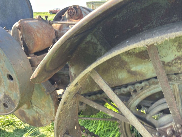 mccormick-deering-titan-10-20-image-34