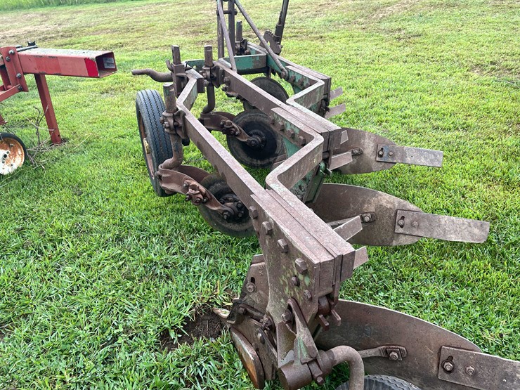 #7462-•-john-deere-moldboard-plow-image-15