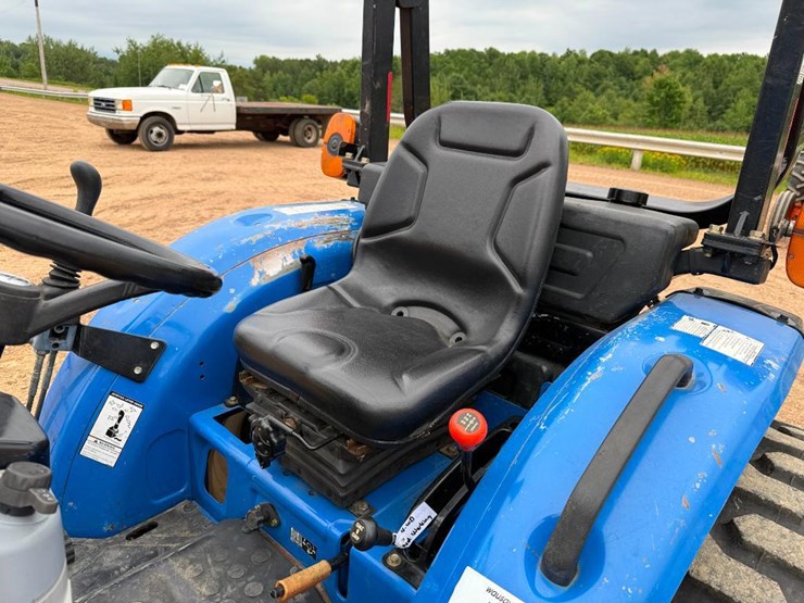 2010-new-holland-boomer-30-image-35