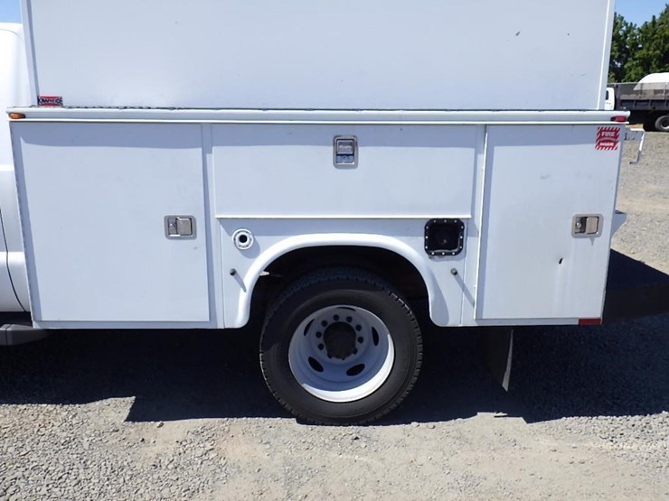 2013-ford-f550-image-7