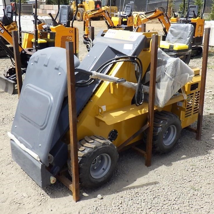 2025 MIVA MS80W Skid Steer Loader