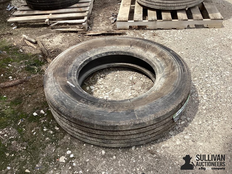 11r24.5-tire-image-5