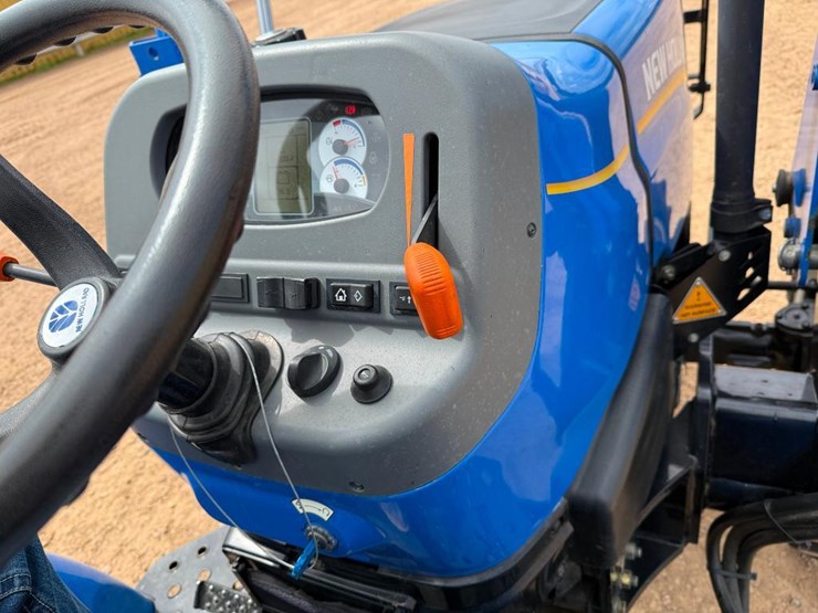 2019-new-holland-workmaster-70-image-47