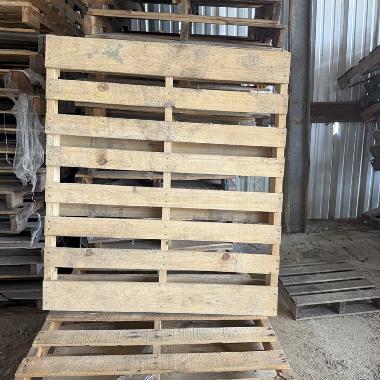 #1024 • (100+) Pallets