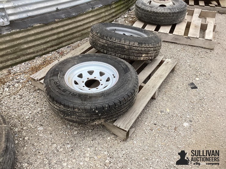 235/80r16-tires-&-rims-image-4