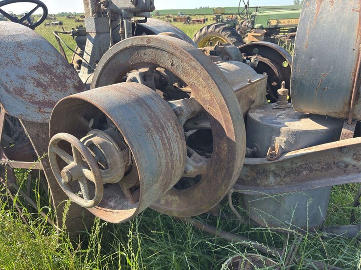 mccormick-deering-titan-10-20-image-70