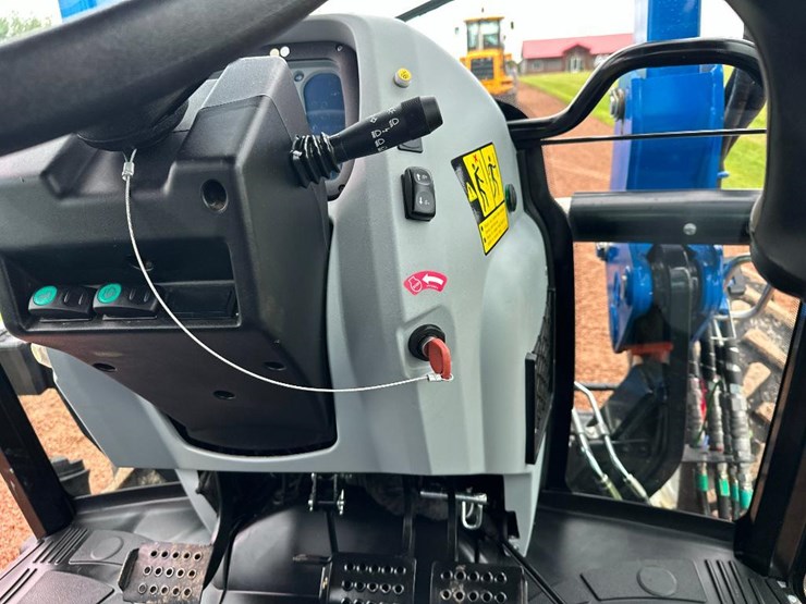 2022-new-holland-workmaster-55-image-63